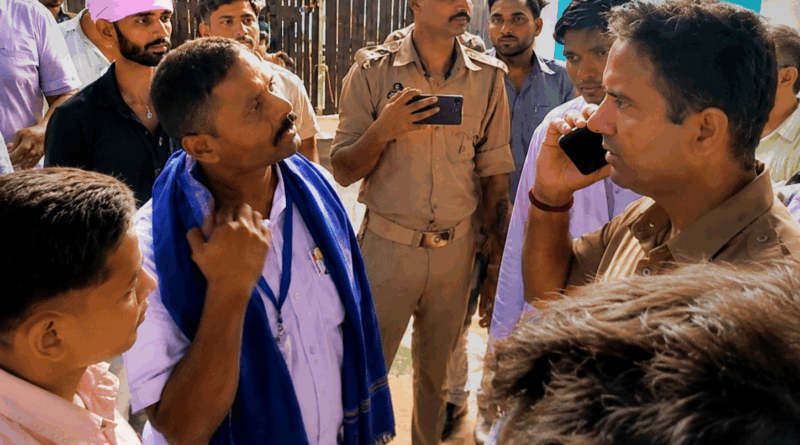 चकिया- लक्ष्मी चैरिटेबल सेंटर में ऑपरेशन के बाद महिला की मौत, अस्पताल के बाहर परिजनों का हंगामा…….. अस्पताल पर लापरवाही का आरोप, शव रखकर किया प्रदर्शन, पुलिस ने कराया शांत