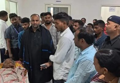 चंदौली – ऑपरेशन के नाम पर 30 हजार रुपये मांगने का आरोप, सपा के पूर्व विधायक पहुंचे अस्पताल…… प्रिंसिपल व DM से किए बात, विधवा महिला का निजी अस्पताल में कराया भर्ती,, मामले की जानकारी होने पर प्रिंसिपल ने डॉक्टर को जारी किया, जांच कमेटी की गठित
