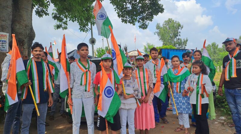 हाथों में तिरंगा, जुबां पर भारत माता के जयकारे… मंजेठा में उमड़ा देशभक्ति का सैलाब…..खाटू श्याम मंदिर से निकली भव्य ‘हर घर तिरंगा’ यात्रा, सोनिया शर्मा ने सेवा के लिए किए बड़े ऐलान