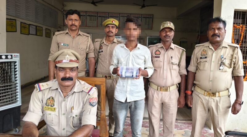 रास्ता बदलकर सवारी को लूटने वाला गिरफ्तार, पुलिस ने किया सतर्क………स्टेशन से ऑटो में बैठा था यात्री, सुनसान रास्ते पर ले जाकर मोबाइल और