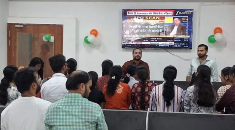 वाराणसी में नौकरी का सुनहरा मौका: BBA-MBA युवाओं की सीधी भर्ती, ₹3 लाख से शुरुआत……. युवाओं के लिए बड़ा मौका