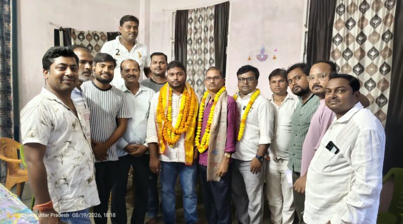चकिया – पंचायत सहायक की नौकरी के साथ तैयारी, शिवम बने ग्राम पंचायत अधिकारी, चकिया के लाल ने क्षेत्र का नाम किया रोशन