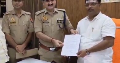 चकिया होगा कैमरा सिटी, सेफ सिटी की ओर पहला कदम, नगर पंचायत जाकर CO व कोतवाल ने सौंपा पत्र, तीसरी आंख का पहरा, 21 प्रमुख स्थानों पर लगेंगे 67 CCTV कैमरे….. चेयरमैन ने दिया भरोसा जल्द होगा