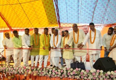 कजरी के सुरों में गूंजा महंगाई का दर्द, कलाकारों ने पूछा- कैसे बीती राजा जिंदगी