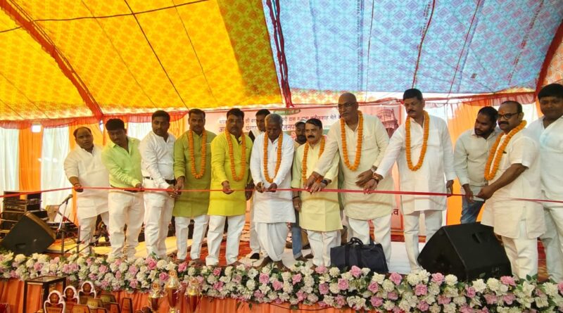 कजरी के सुरों में गूंजा महंगाई का दर्द, कलाकारों ने पूछा- कैसे बीती राजा जिंदगी