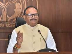 डिप्टी सीएम ब्रजेश पाठक का डॉक्टरों से विशेष आग्रह, बोले- पर्चे पर हिंदी में भी लिखें दवाओं के नाम