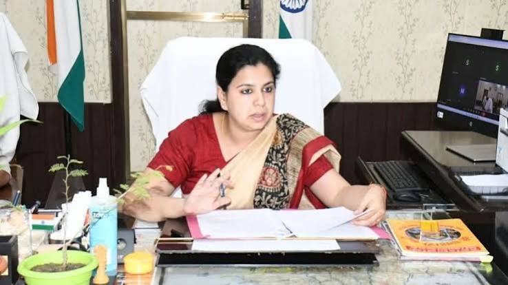 IAS पद से इस्तीफे के बाद दिव्या मित्तल ने तय किया नया रास्ता, इस दिन होगा खुलासा……दिव्या मित्तल का अगला प्लान क्या है?